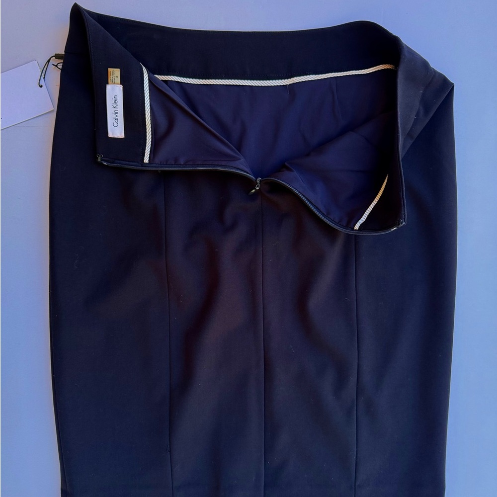 Woman’s Calvin Klein Suits Black Pencil Skirt
Size 6 NWT - Picture 3 of 7
